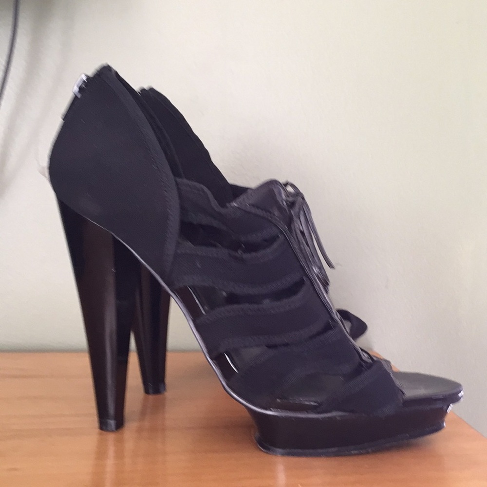 Carlos by Carlos Santana Black Stilettos Size 9.5